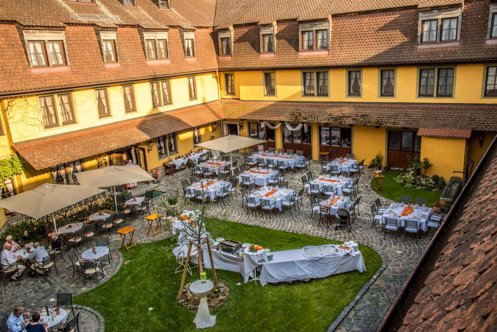 Hotel Leicht Biebelried Екстер'єр фото