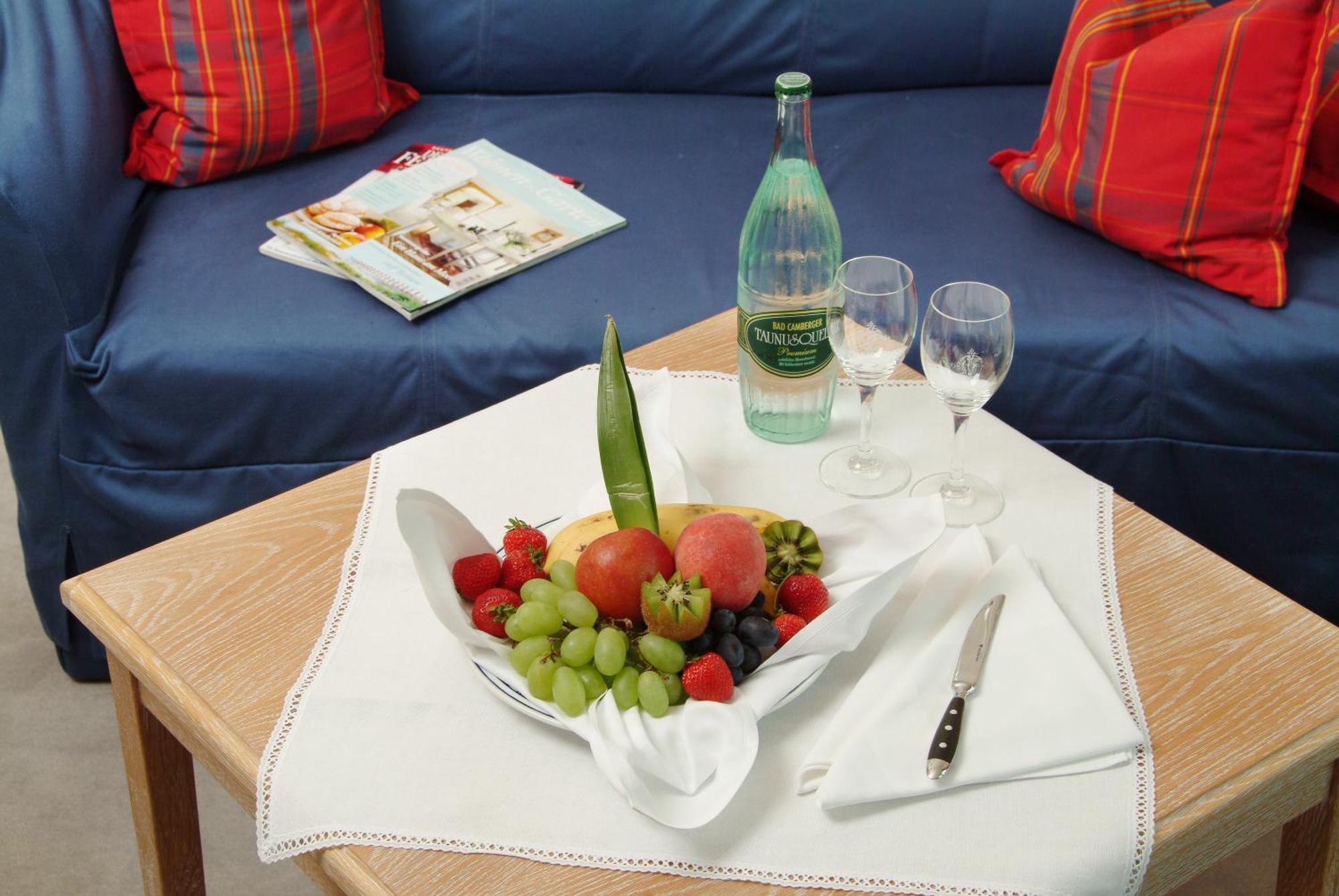 Hotel Leicht Biebelried Екстер'єр фото