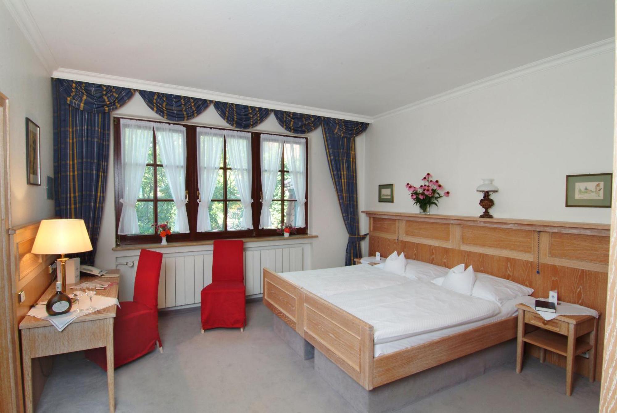 Hotel Leicht Biebelried Екстер'єр фото